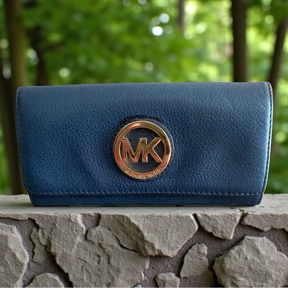 Michael Kors Navy Blue Leather Wallet with Gold Logo - Picture 1 of 4